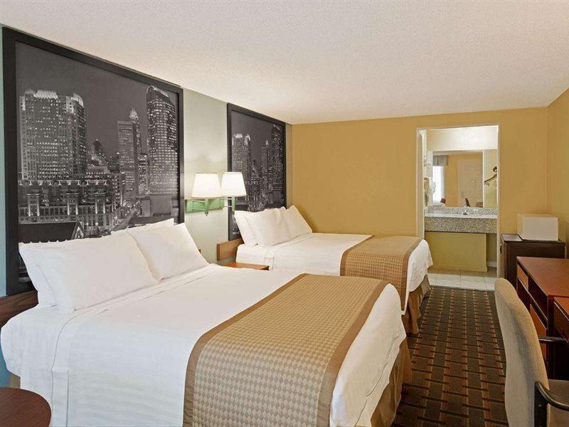Rodeway Inn Charlotte Airport Area Екстериор снимка