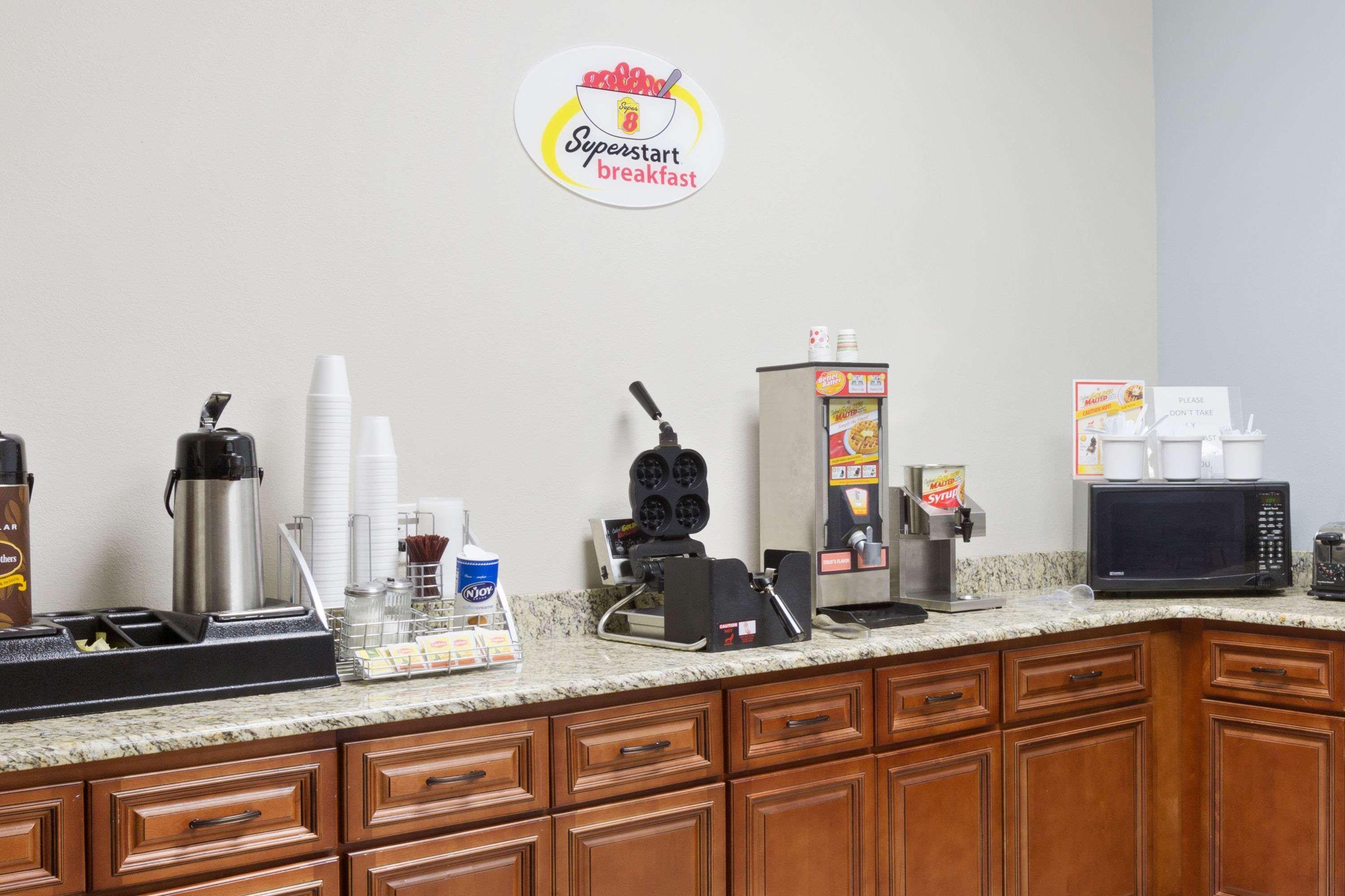 Rodeway Inn Charlotte Airport Area Екстериор снимка