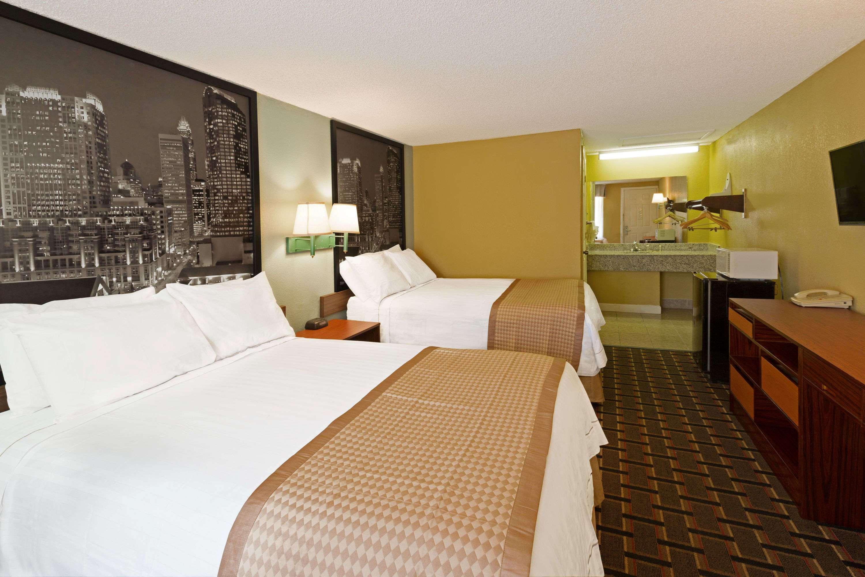 Rodeway Inn Charlotte Airport Area Екстериор снимка