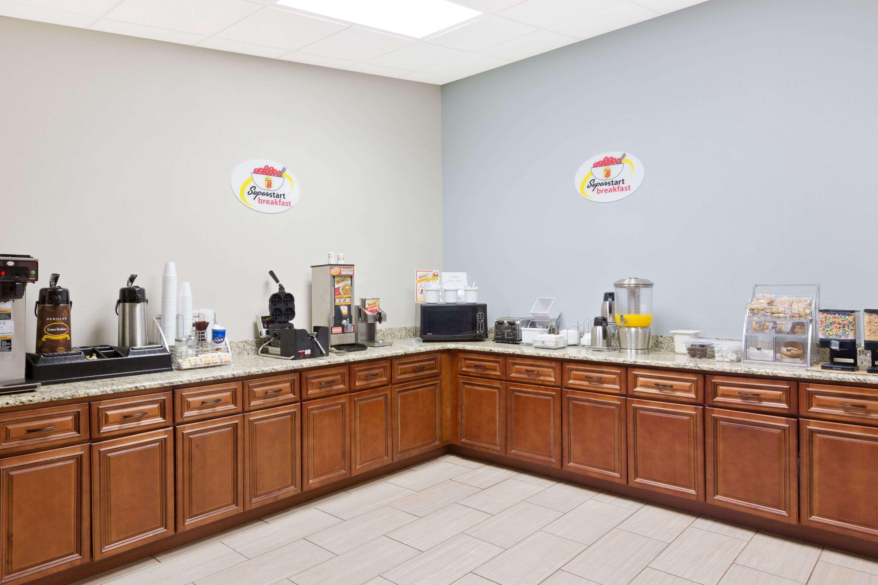 Rodeway Inn Charlotte Airport Area Екстериор снимка