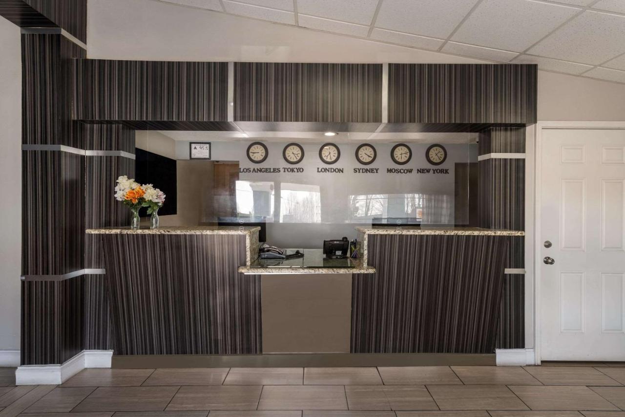 Rodeway Inn Charlotte Airport Area Екстериор снимка