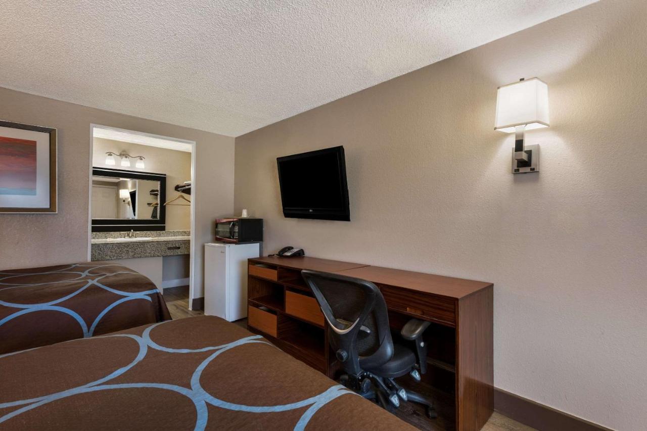 Rodeway Inn Charlotte Airport Area Екстериор снимка